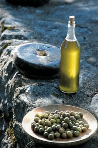 Znali smo da je maslinovo ulje zdravo, ali naučnici su otkrili novu pogodnost i ima veze sa SEKSOM